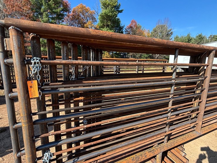 #3800-•-(10)-24'-steel-free-standing-panels-image-10