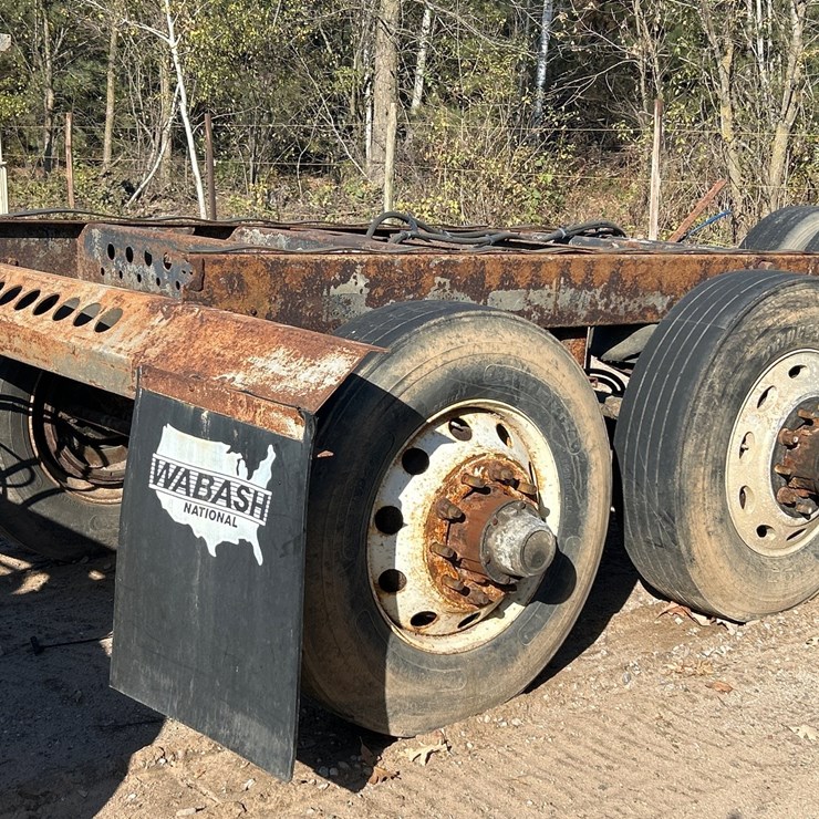 #6920 • Tandem Axle Trailer Slider Bogie Assembly