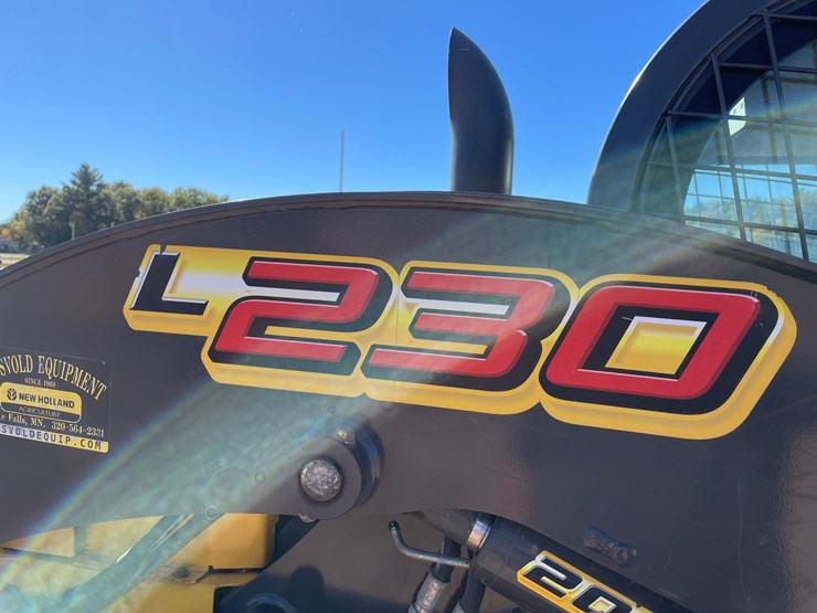 #1959-•-2015-new-holland-l230-skid-steer-image-32