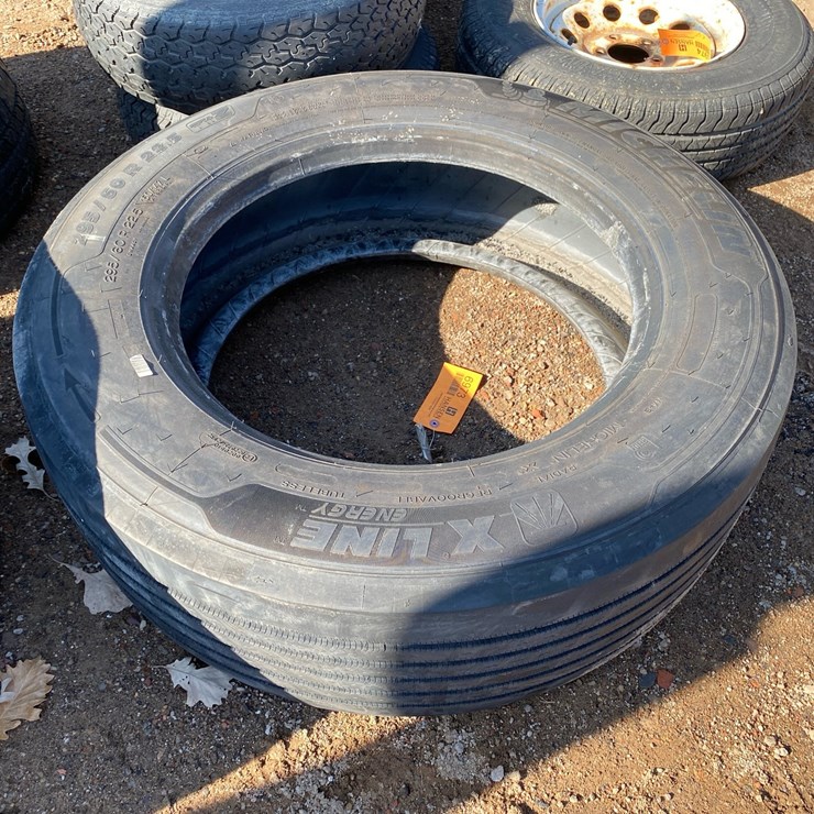 #6973 • (1) Michelin X Line Energy 295/60 R 22.5 Commercial Truck Tire