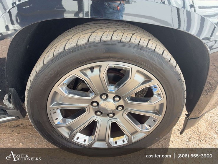 2015-gmc-yukon-denali-image-38