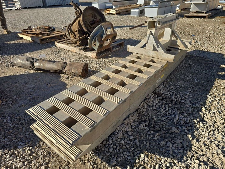 pair-of-heavy-duty-trailer-ramps-23,500lb-capacity-per-axle-image-6