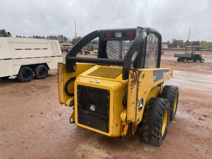 #1852-•-john-deere-317-skid-steer-image-11