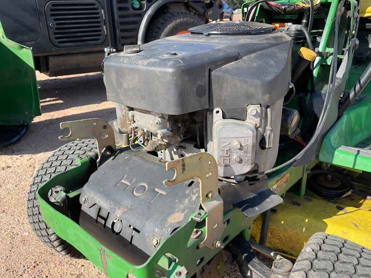 #1010-•-john-deere-gt245-riding-lawn-mower-image-25