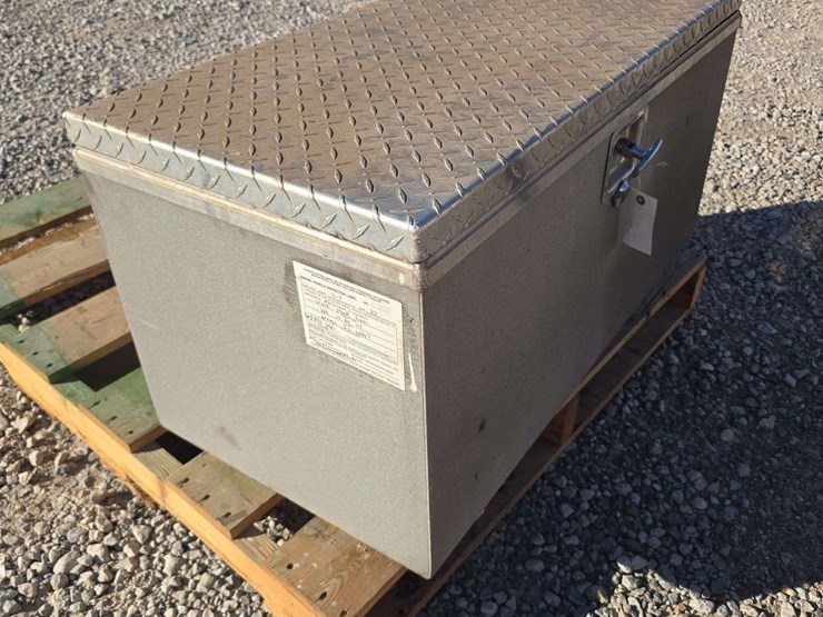 side-trailer-toolbox-image-3