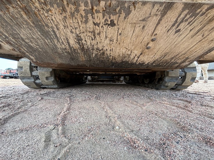 #1919-•-2021-bobcat-r-series-t66-tracked-skid-steer-image-13