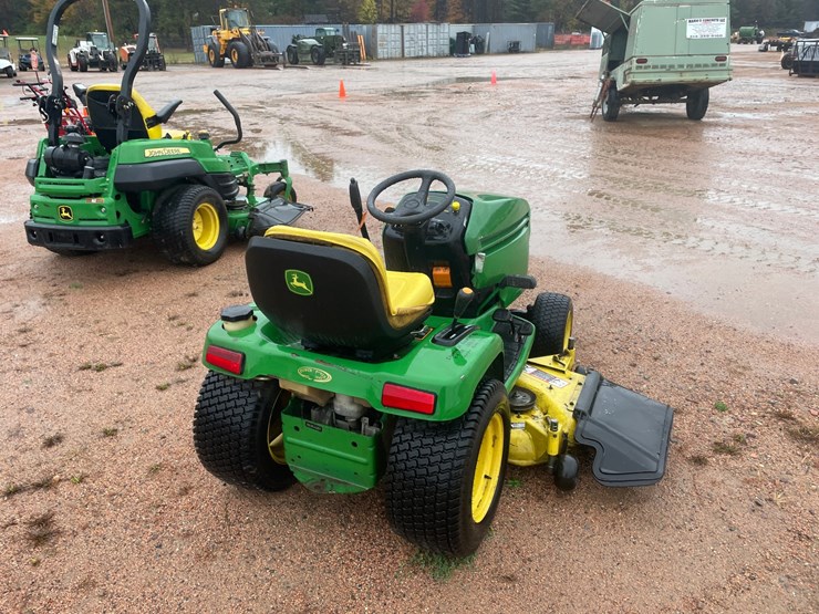 #1010-•-john-deere-gt245-riding-lawn-mower-image-44