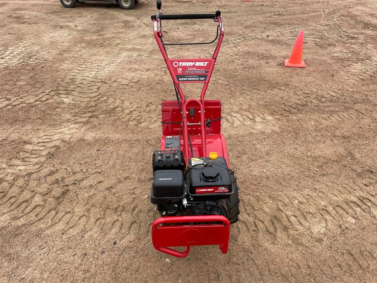 #1002-•-troy-bilt-self-propelled-rototiller-image-9