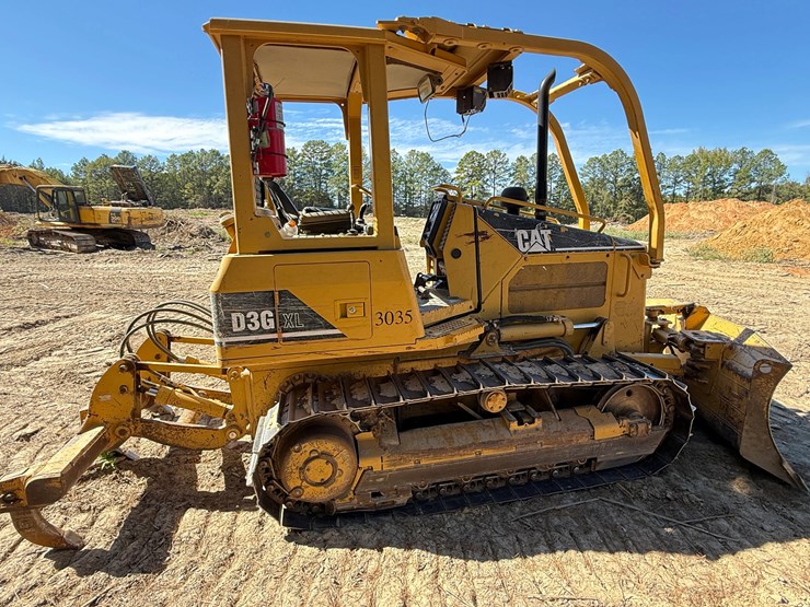 caterpillar-d3g-xl-image-9