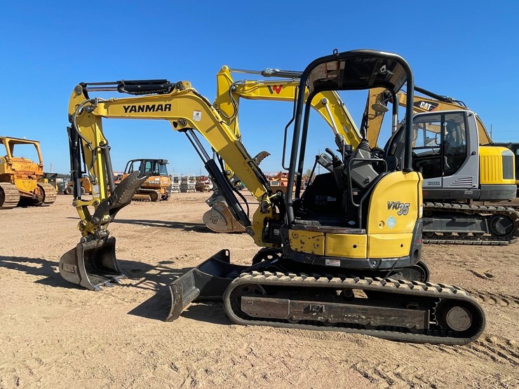 #1900-•-yanmar-vio-35-mini-backhoe-image-8