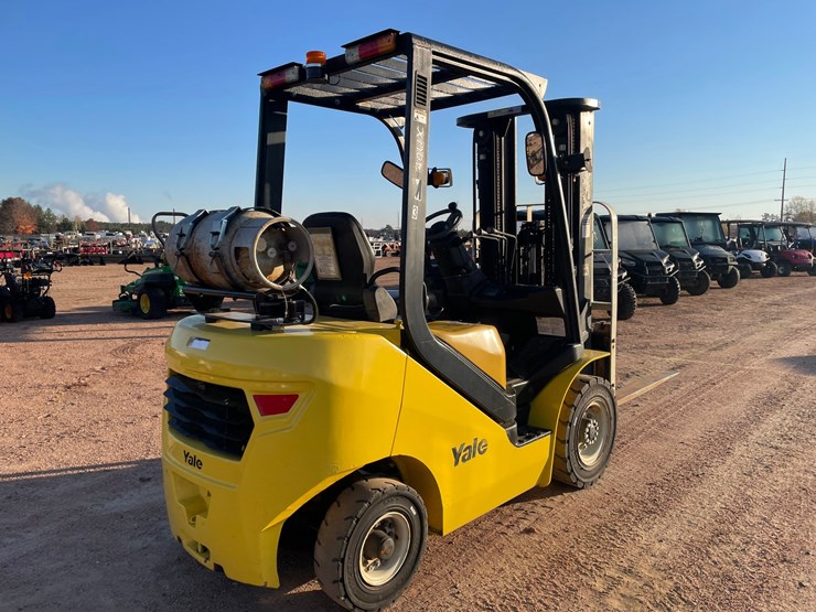 #1882-•-2022-yale-40ux-glp040ux-lp-forklift-image-5