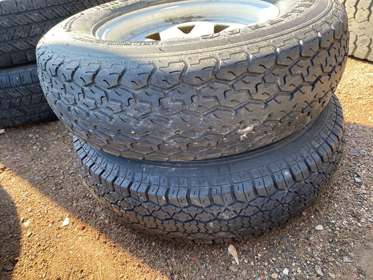 #6974-•-(4)-trailer-and-automotive-tires-image-5