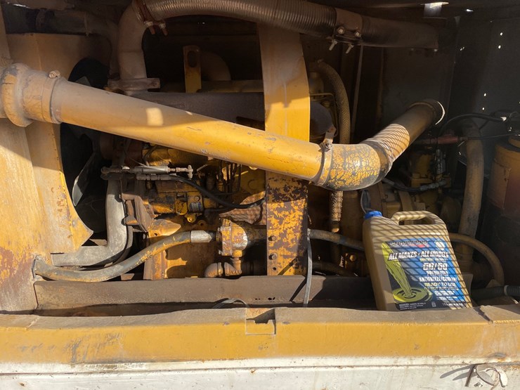 #1092-•-sullair-185-towable-air-compressor-image-17