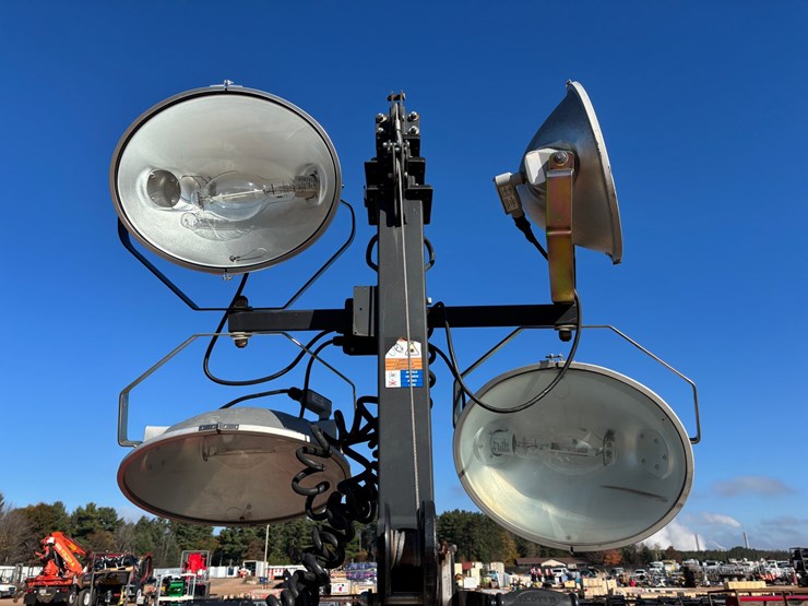 #1891-•-2017-generac-mobile-light-tower-generator-image-8