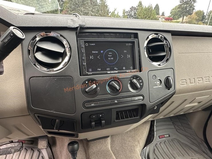 2010-ford-f-250-super-duty-4x4-pickup-image-49