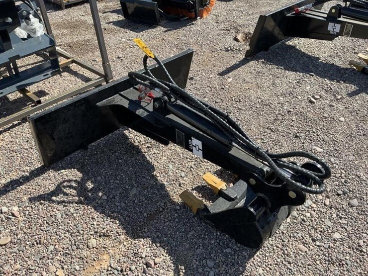 2026-giyi-backhoe-arm-for-skid-steer-image-2