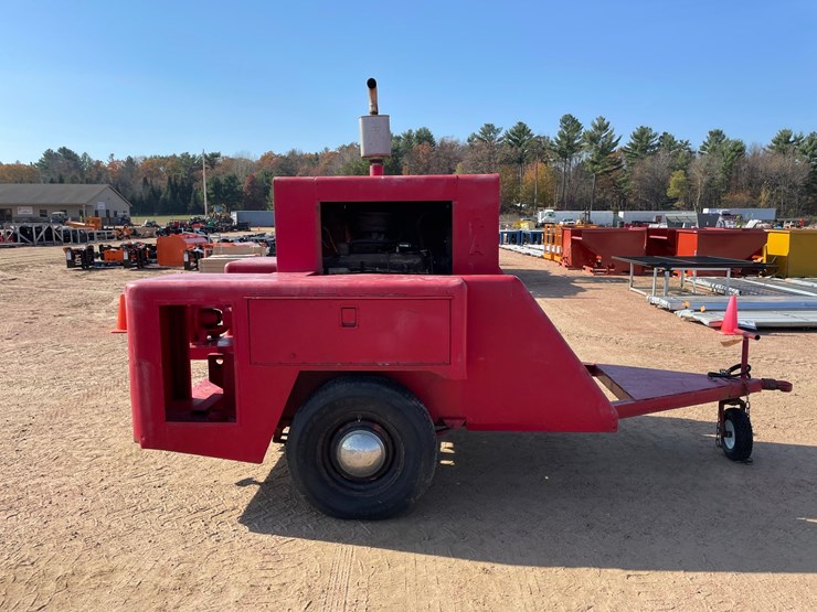 #1916-•-hole-towable-3"-water-pump-image-4