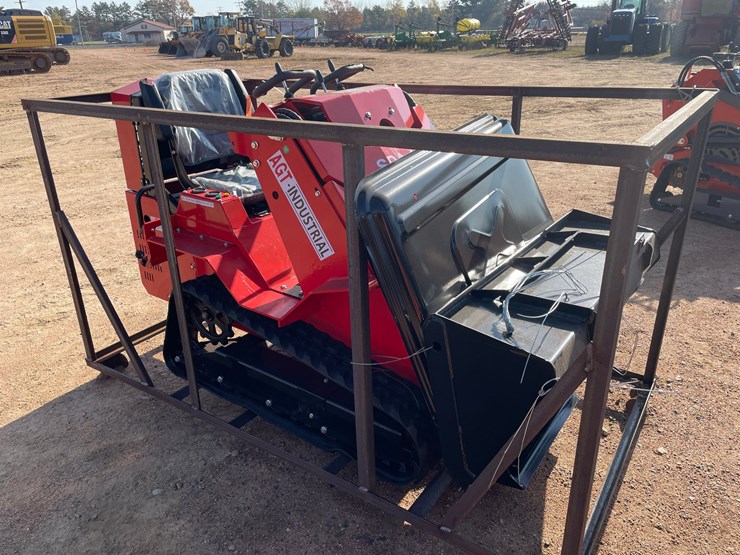 #3237-•-agt-sda-140t-crawler-loader-image-3