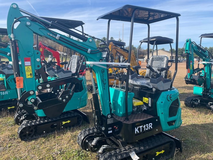#3231-•-2026-cfg-kt13r-mini-excavator-image-1