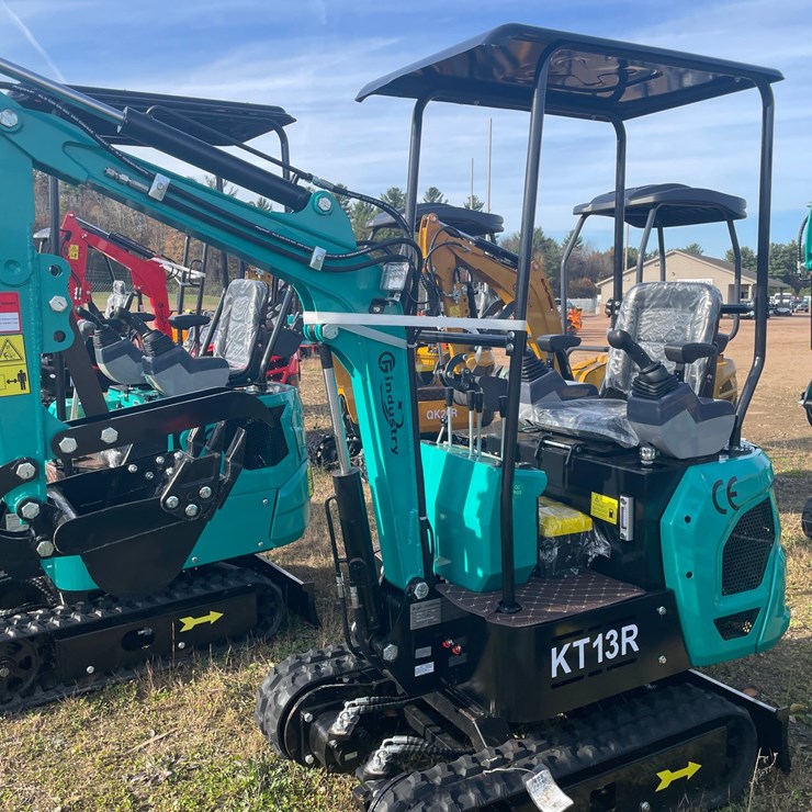 #3231 • 2026 CFG KT13R Mini Excavator