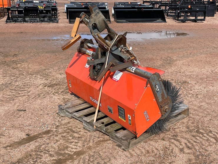 #1019-•-kubota-f2400-4wd-tractor-with-attachments-image-2