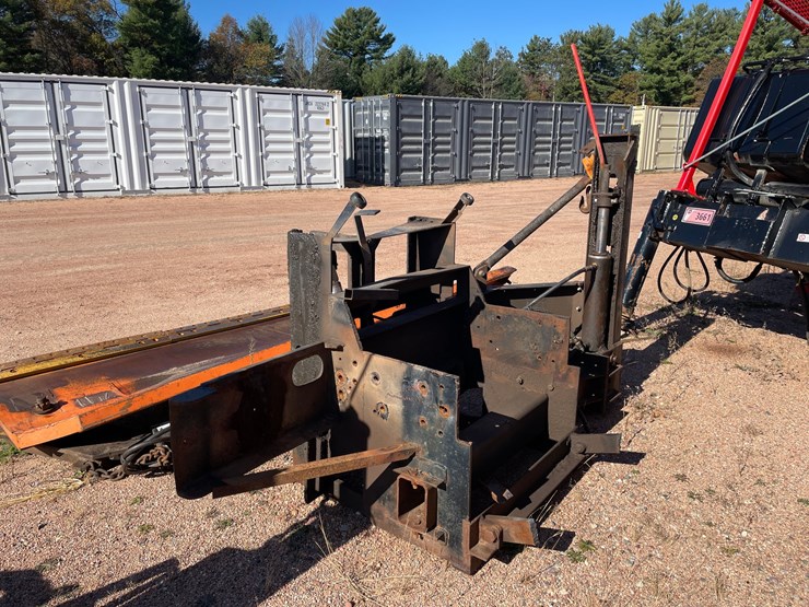 #3757-•-front-plow-mount-cut-off-image-1