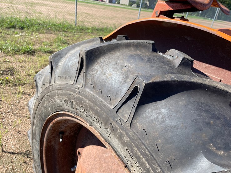 #1950-•-allis-chalmers-b-wide-tractor-image-48