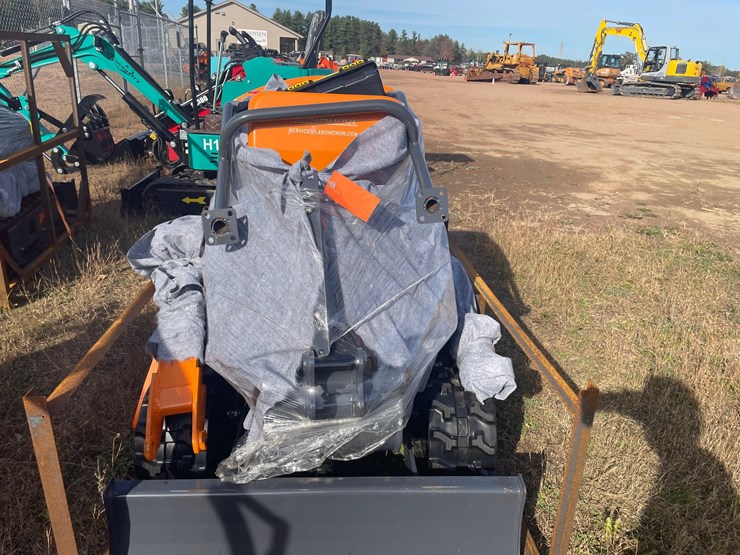 #3215-•-landhonor-lhr-me10x1-mini-excavator-image-2