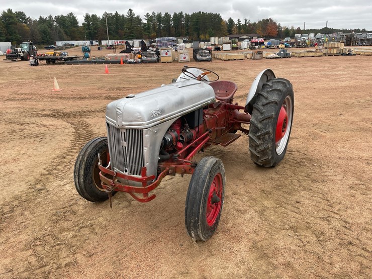 #1856-•-ford-tractor-image-1