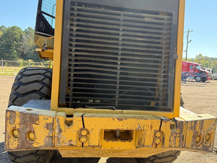 caterpillar-it28f-image-12