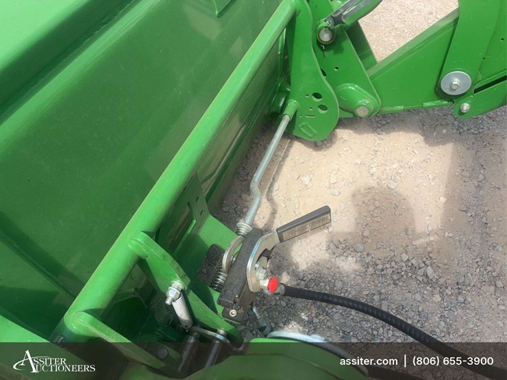 2022-john-deere-r-image-15