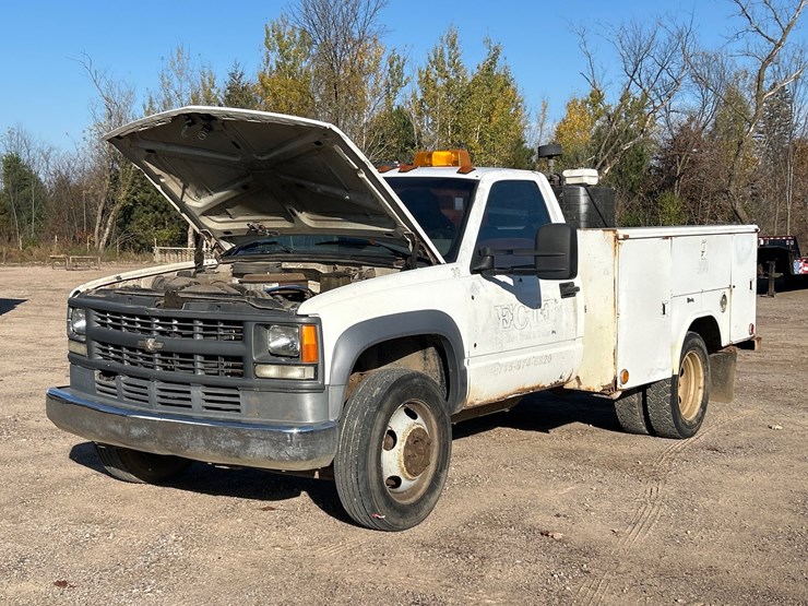 #6933-•-1994-chevrolet-1-ton-dually-service-body-truck-(has-wi-title)-image-23