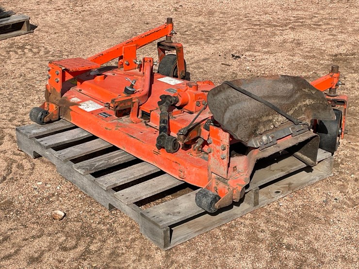 #1019-•-kubota-f2400-4wd-tractor-with-attachments-image-94