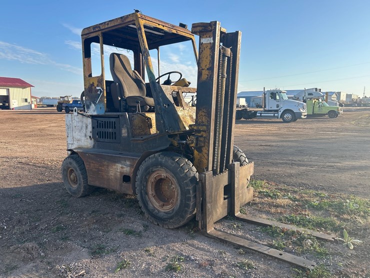 #6922-•-baker-fmf-060-industrial-forklift-image-5