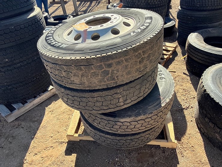 #6980-•-(4)-commercial-truck-tires-with-10-bolt-aluminum-rims-image-2