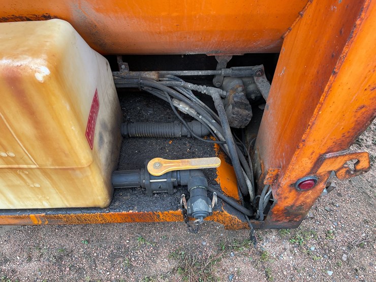 #3729-•-16'-salter-and-sand-box-with-conveyor-bottom-image-20