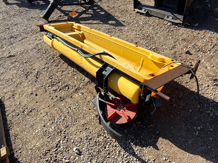 #6947-•-snowex-sp-2400-replaceable-tailgate-spreader-image-3