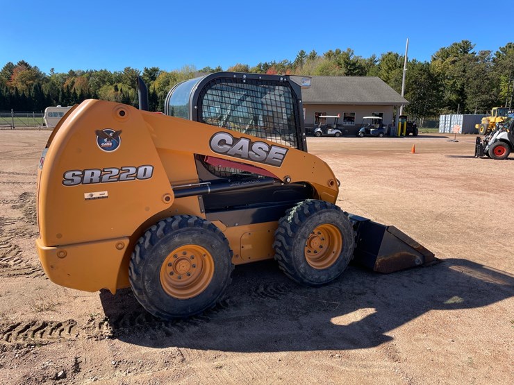 #1958-•-2014-case-sr220-skid-steer-image-6