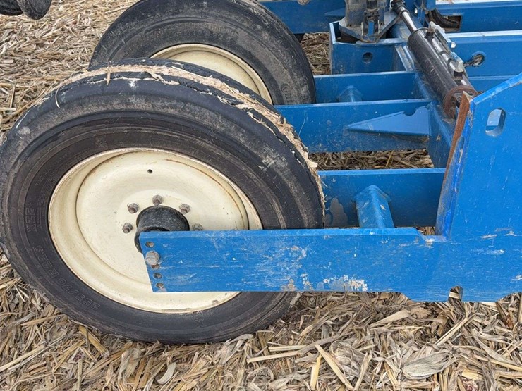 kinze-3600-planter,-16/31-box-fill,-no-tills,-corn-and-soybean-meters,-ground-drive,-markers,-kpm-iii-monitor,-fold-box,-s/n--624526-image-7