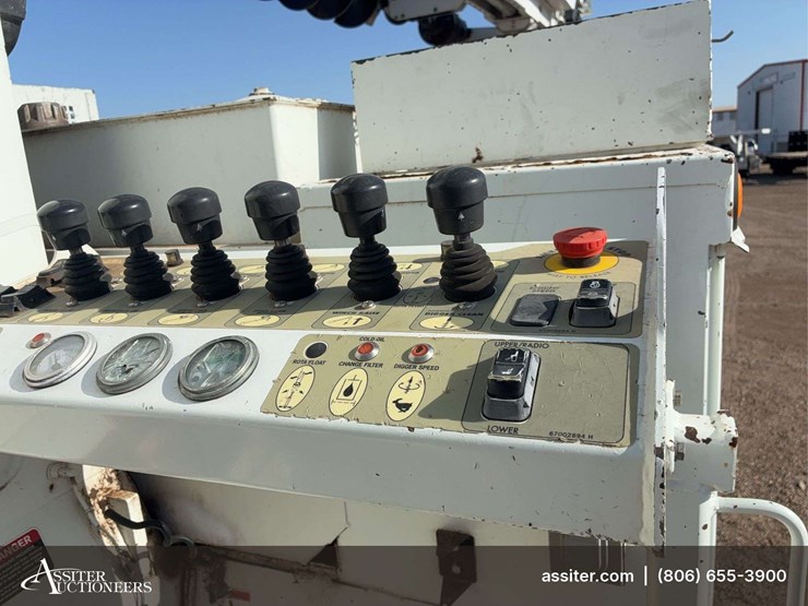 2009-international-workstar-7400-image-6