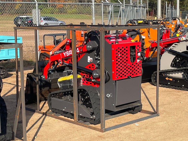 #3241-•-agt-ysrt14-skid-steer-loader-image-7