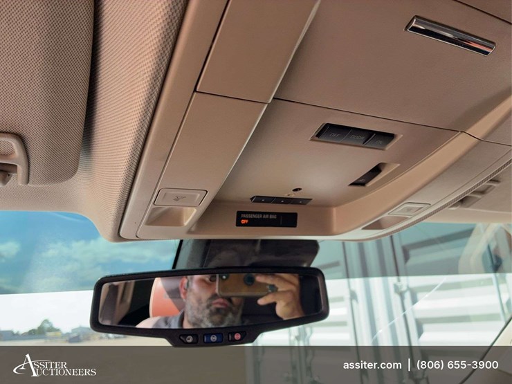 2015-chevrolet-silverado-1500-high-country-image-41