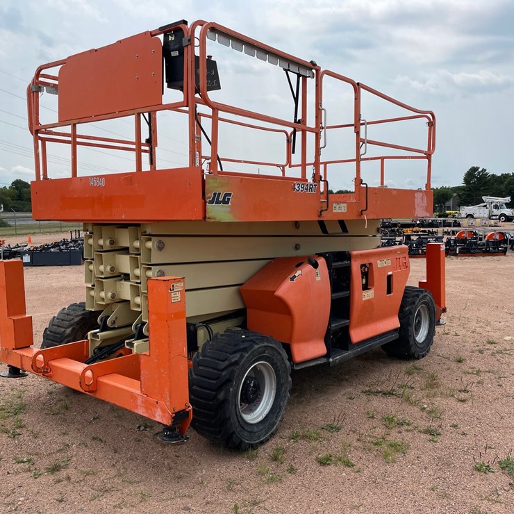 #1859 • 2015 JLG 4394RT 4x4 Scissor Lift
