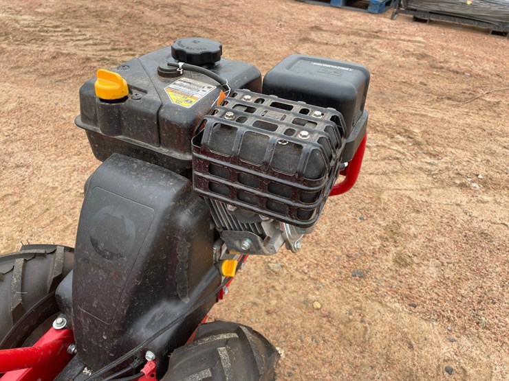 #1002-•-troy-bilt-self-propelled-rototiller-image-14