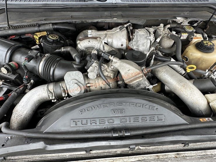 2010-ford-f-250-super-duty-4x4-pickup-image-33