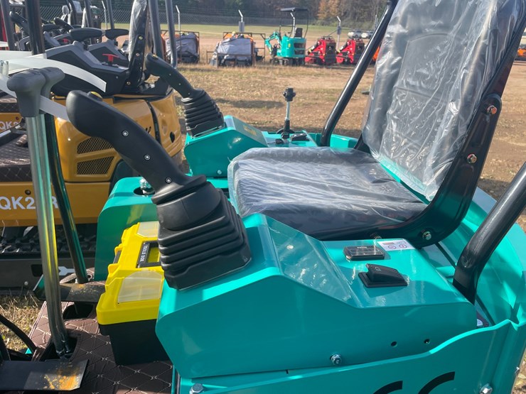 #3230-•-2026-cfg-h16r-mini-excavator-image-20
