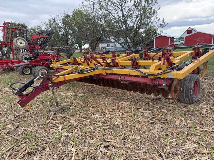 binkley-wilbeck-2109-13-shank-chisel-plow,-remlinger-leveling-bar,-hyd-adjust-hitch-image-2