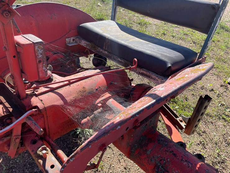 #1951-•-allis-chalmers-b-wide-tractor-image-17