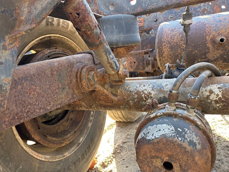 #6920-•-tandem-axle-trailer-slider-bogie-assembly-image-12