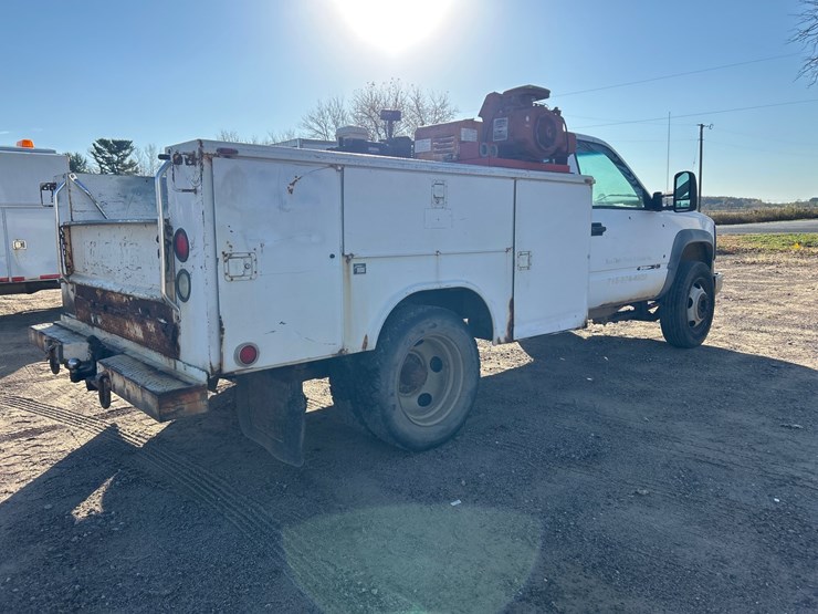#6933-•-1994-chevrolet-1-ton-dually-service-body-truck-(has-wi-title)-image-5
